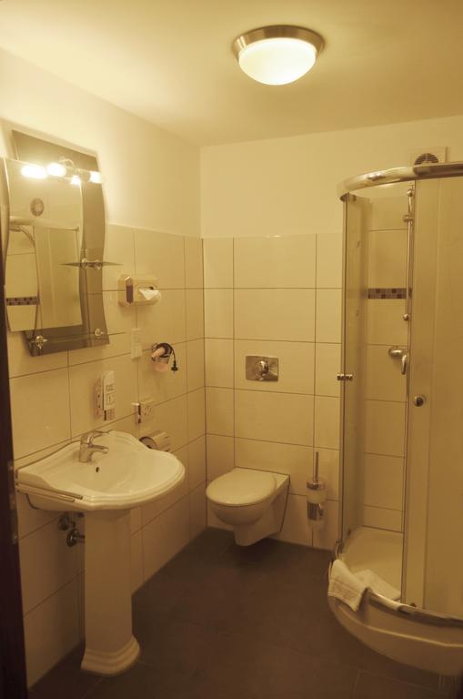 As Hotel Гёттинген Экстерьер фото