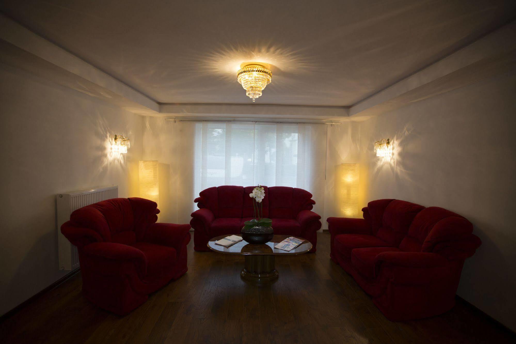 As Hotel Гёттинген Экстерьер фото