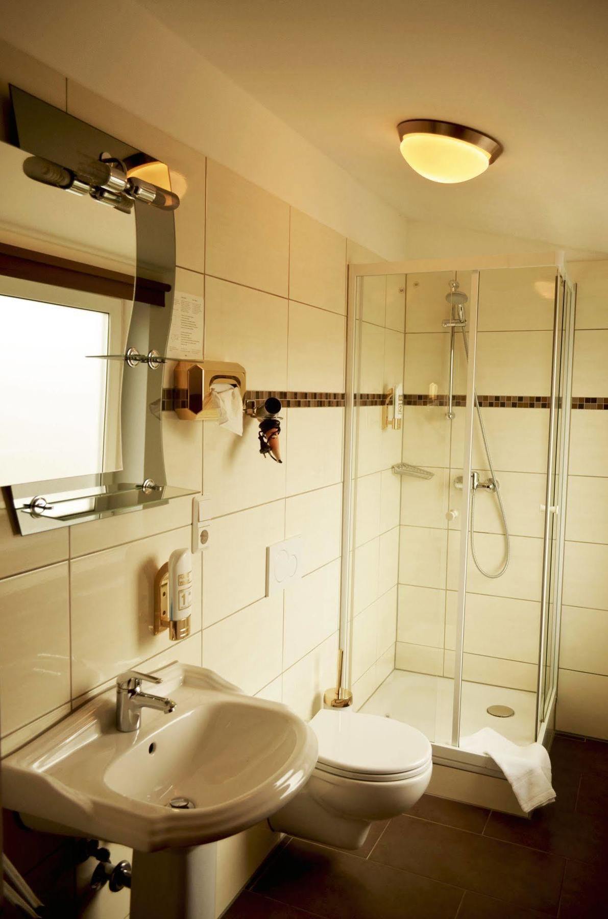 As Hotel Гёттинген Экстерьер фото
