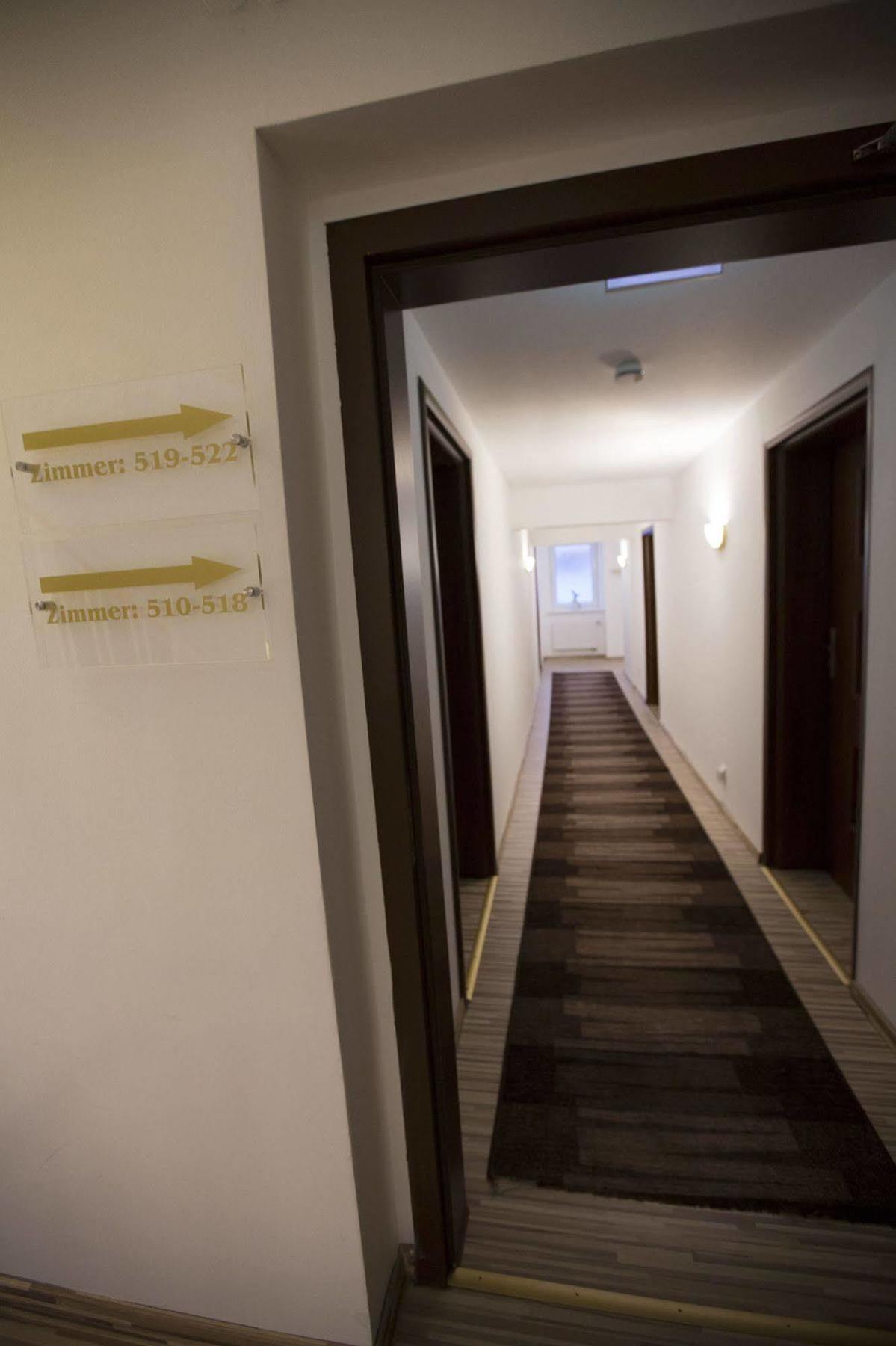As Hotel Гёттинген Экстерьер фото